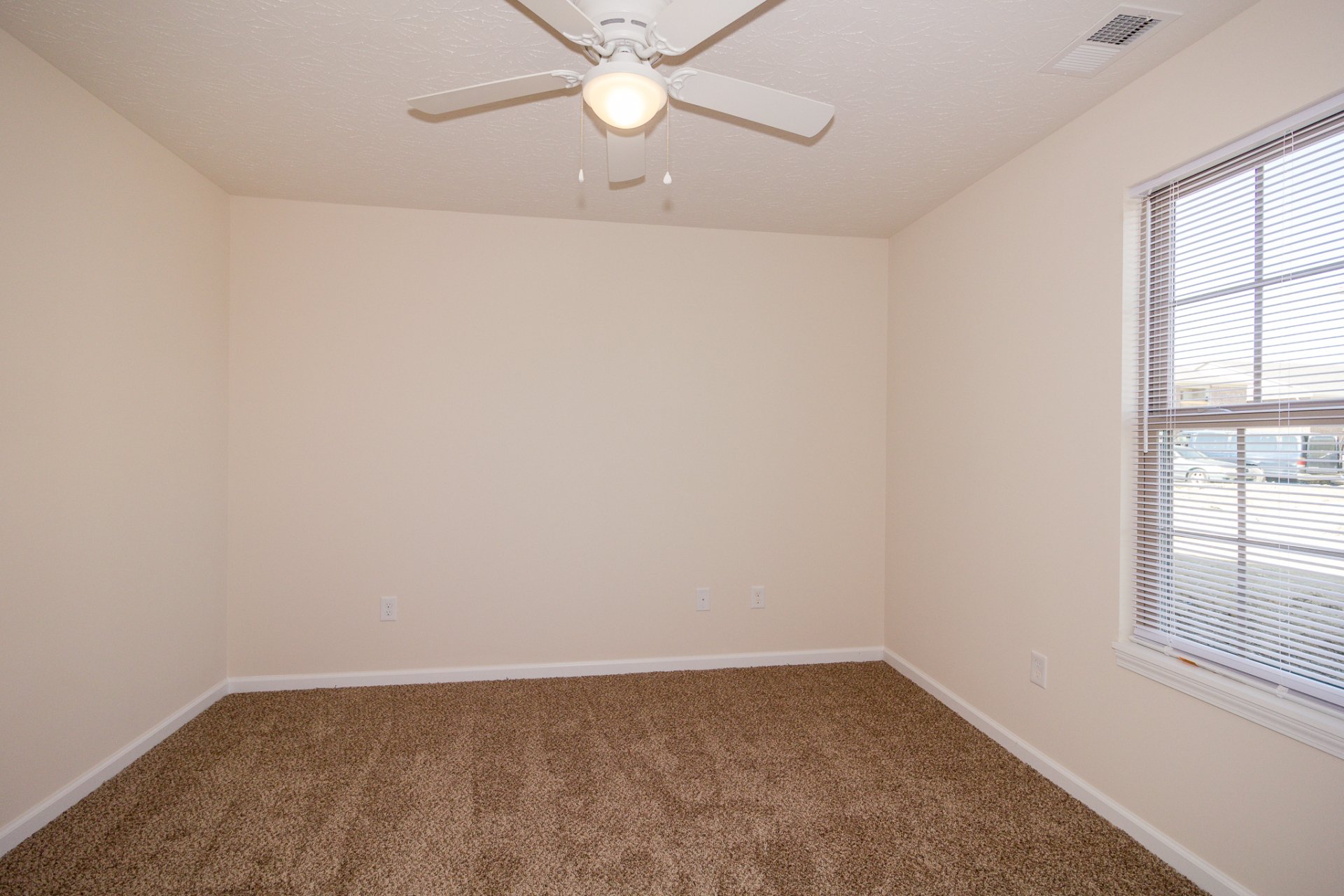 Frontier Crossing W&R Rentals, LLC