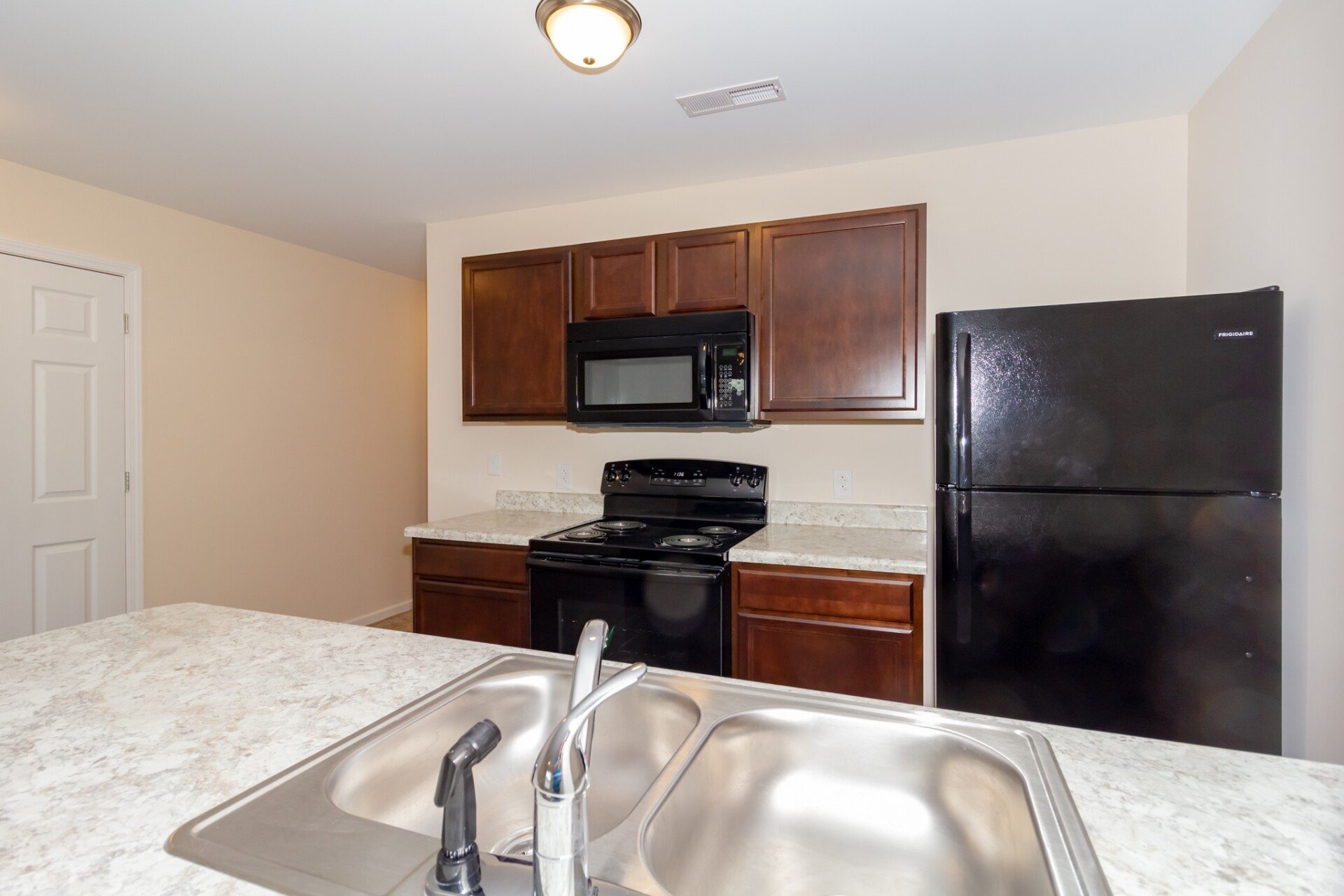 Frontier Crossing W&R Rentals, LLC