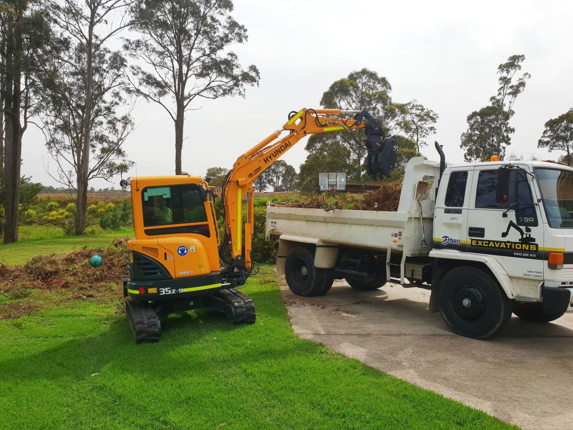 Tip Trucks Excavators & Bobcat Hire Drew's Excavations