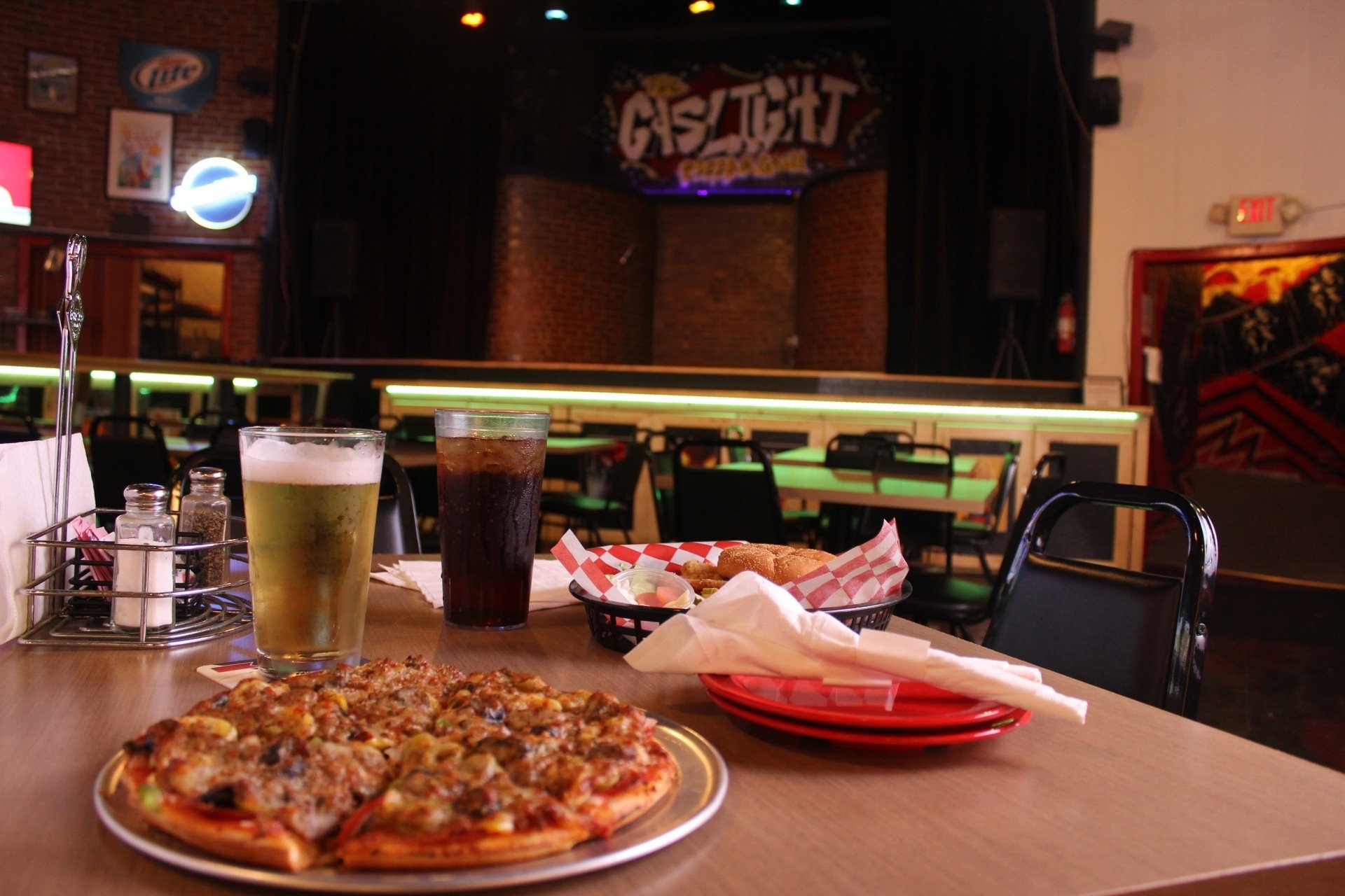 Pizza Near Me Huntingburg, IN Gaslight Pizza & Grill