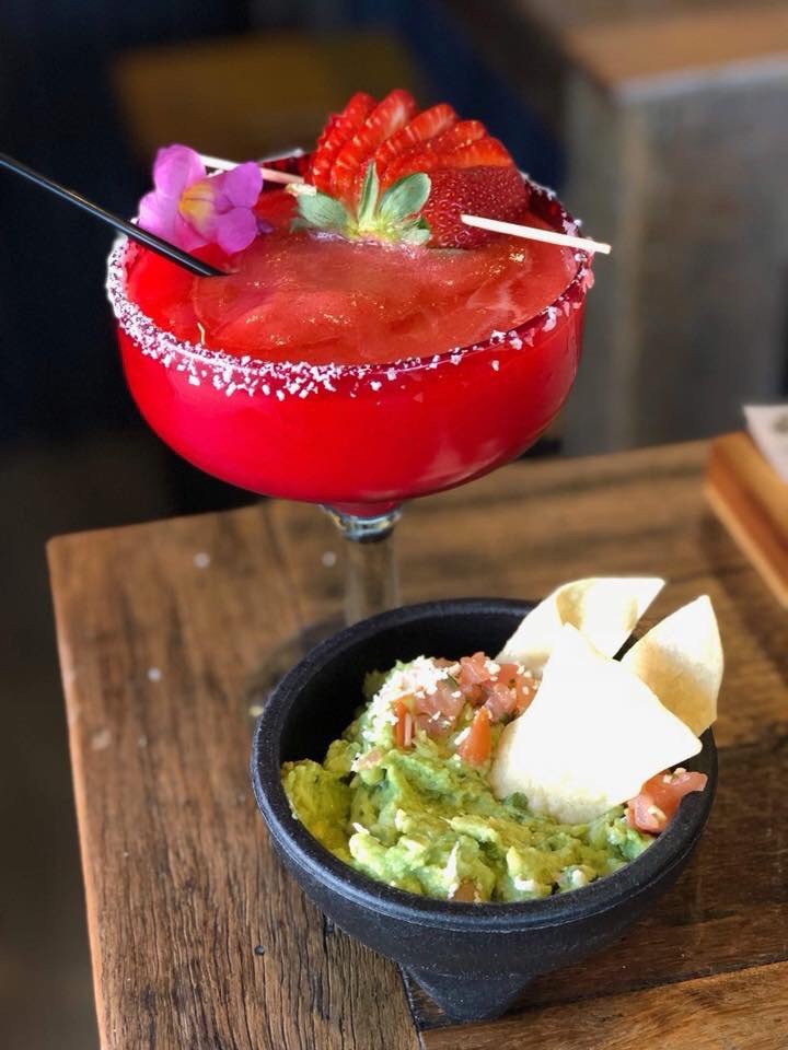 Guacamole and cocktail