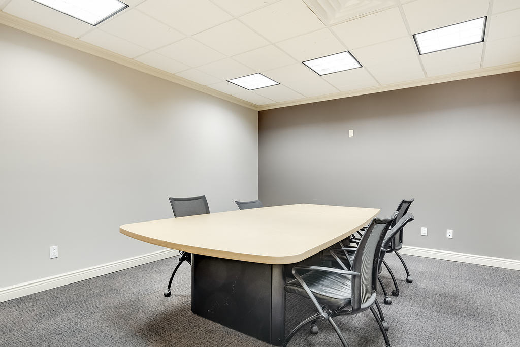 Modern Private Office Suites & Conference Room in Great Neck, NY