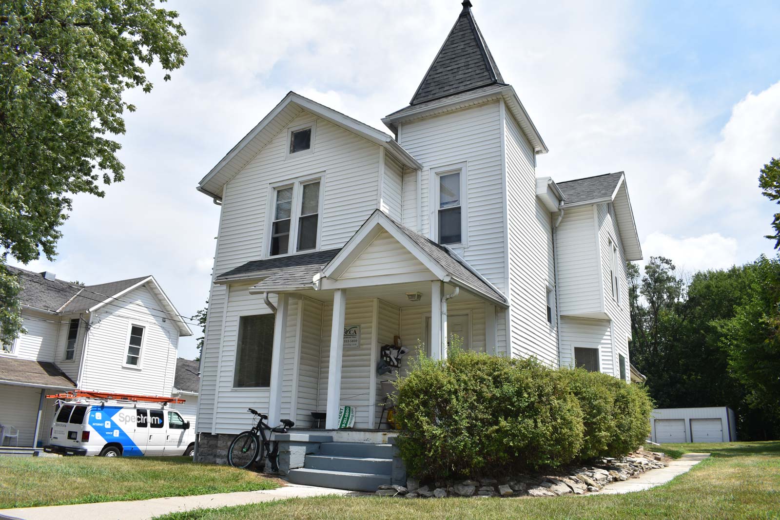 White Castle Apartments Mecca Management, Bowling Green, OH