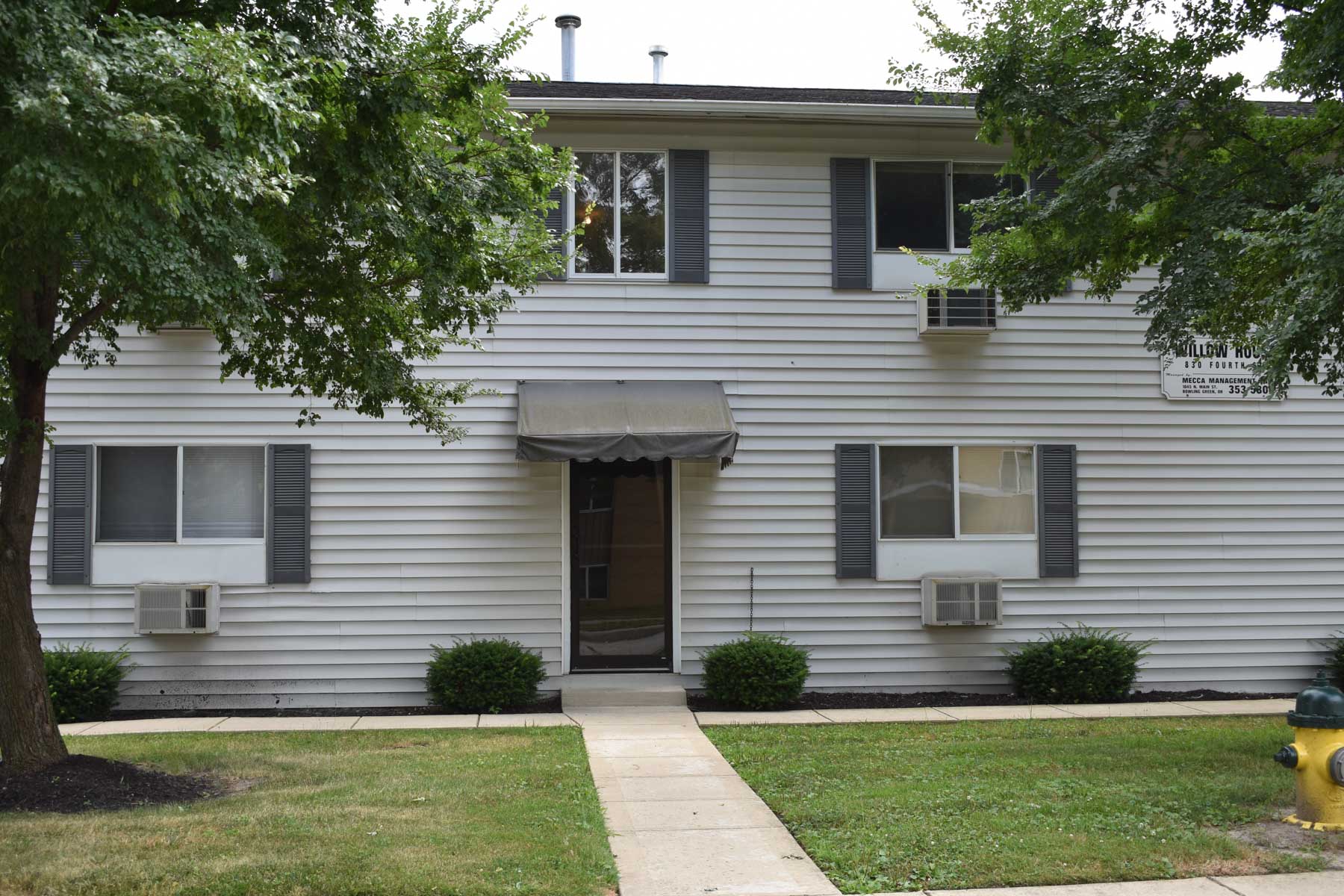 Willow House Apartments Mecca Management, Willow House Apartments