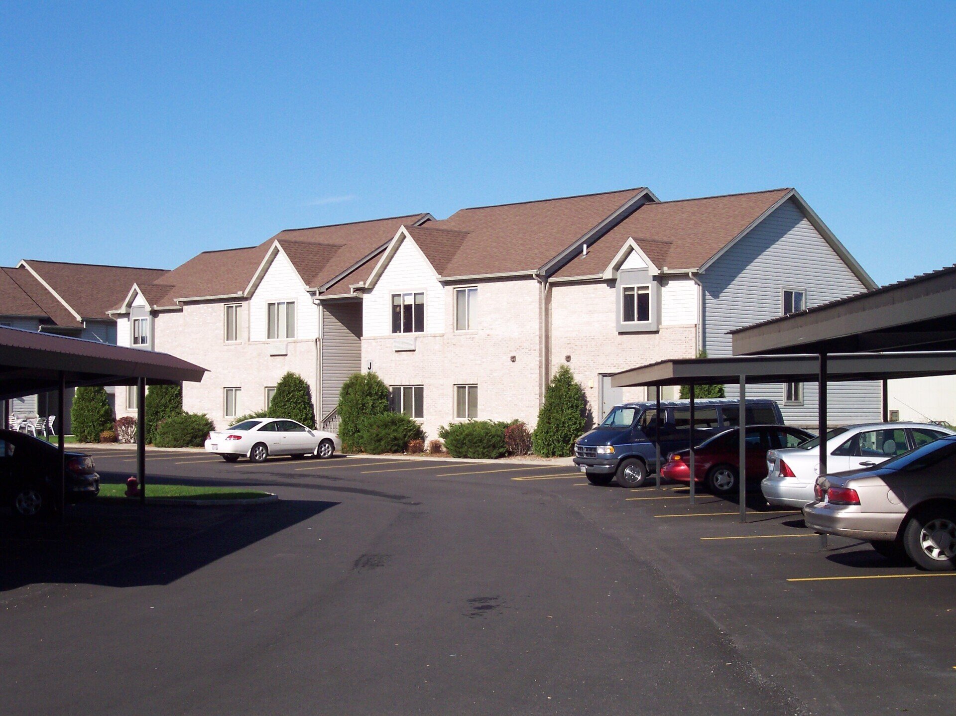 Hillsdale Apartments Mecca Management, Hillsdale Apartments