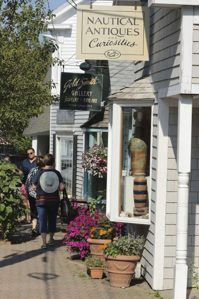 Boothbay Harbor Activities, Waterfront Hotel, Marina, Brown’s Wharf Inn