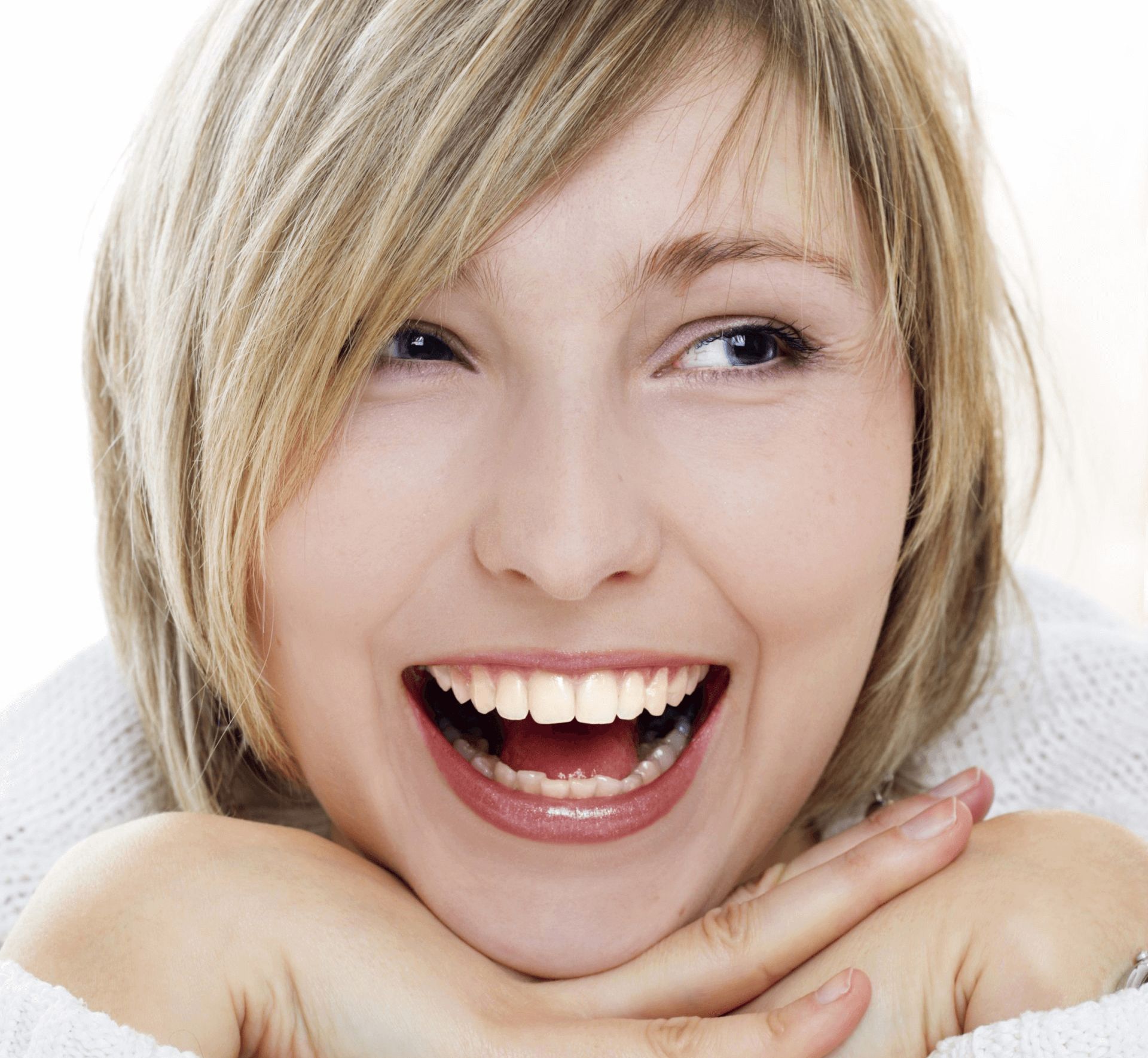 Yourn woman with a beautiful smile - Duxton Dental