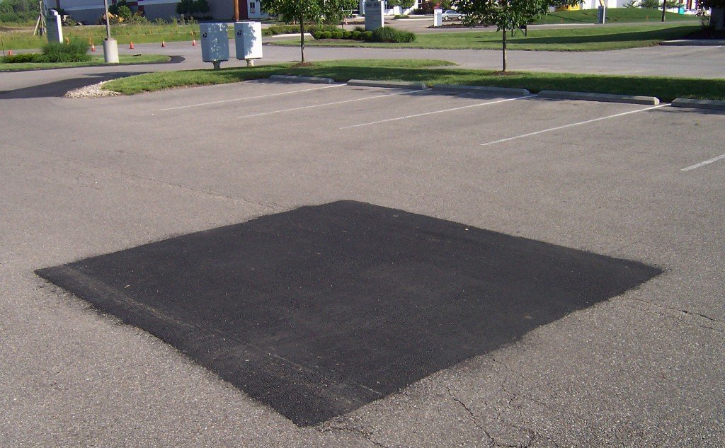 6 Tips to Maintain Your Asphalt Parking Lot