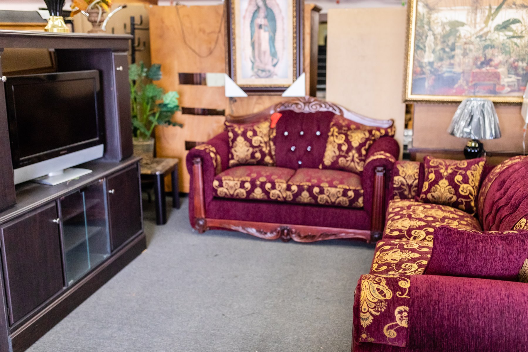 Muebleria Plaza Furniture - Fresno, CA