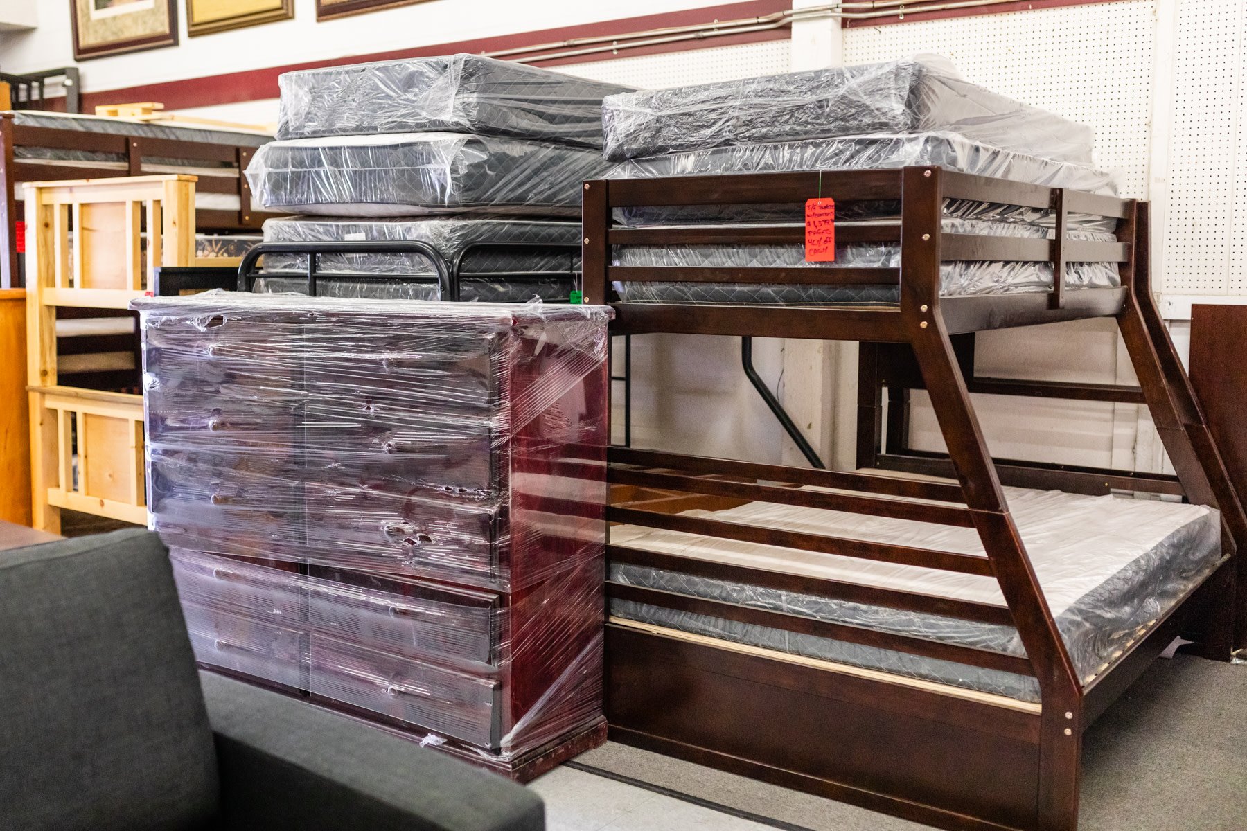 Muebleria Plaza Furniture - Fresno, CA