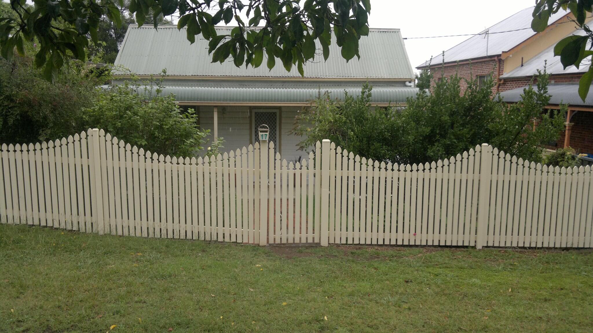 Fencing Gallery Tamworth Anne & Ron Johnson Fencing