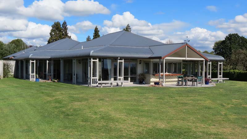 Exterior view of the house after renovation 