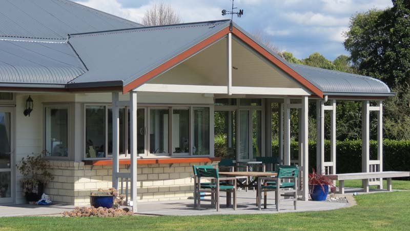 Exterior view of the house after renovation 