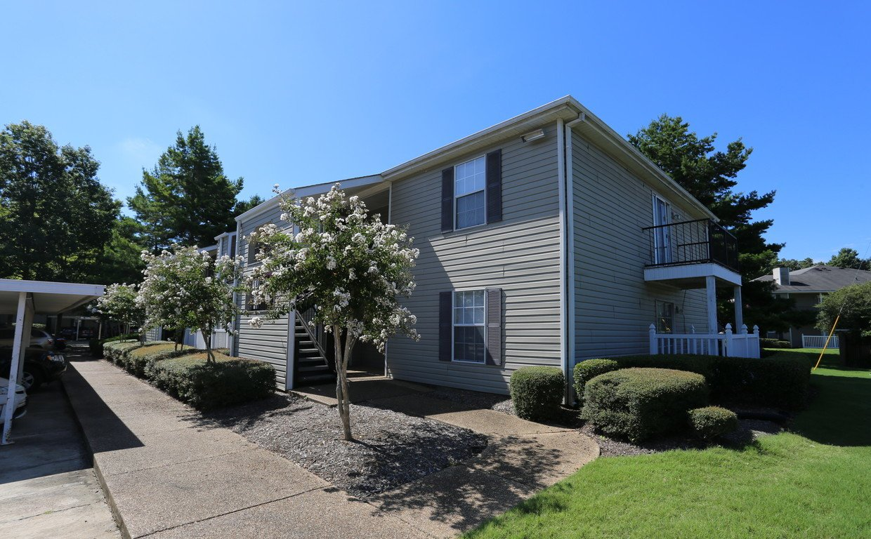 Interior and Exterior Photos of PROSPER Jackson Apartments in Jackson, MS
