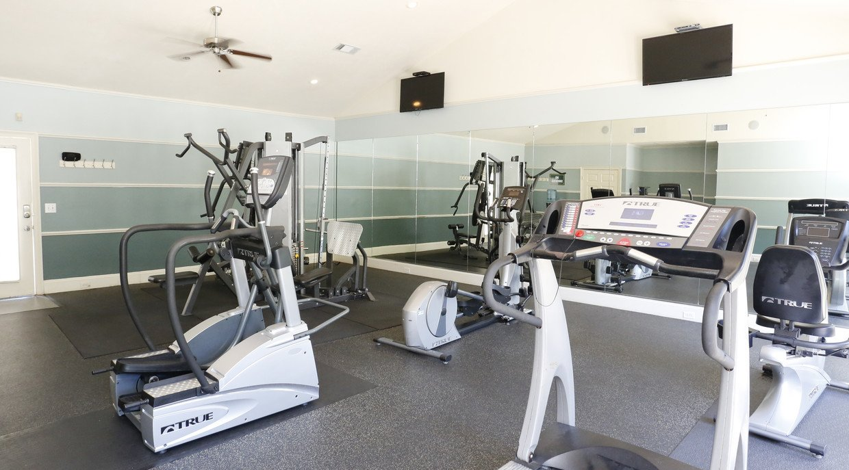 Interior and Exterior Photos of PROSPER Jackson Apartments in Jackson, MS