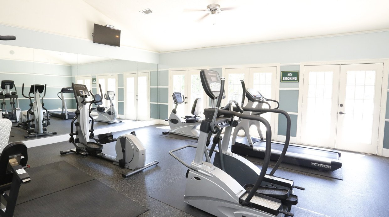 Interior and Exterior Photos of PROSPER Jackson Apartments in Jackson, MS