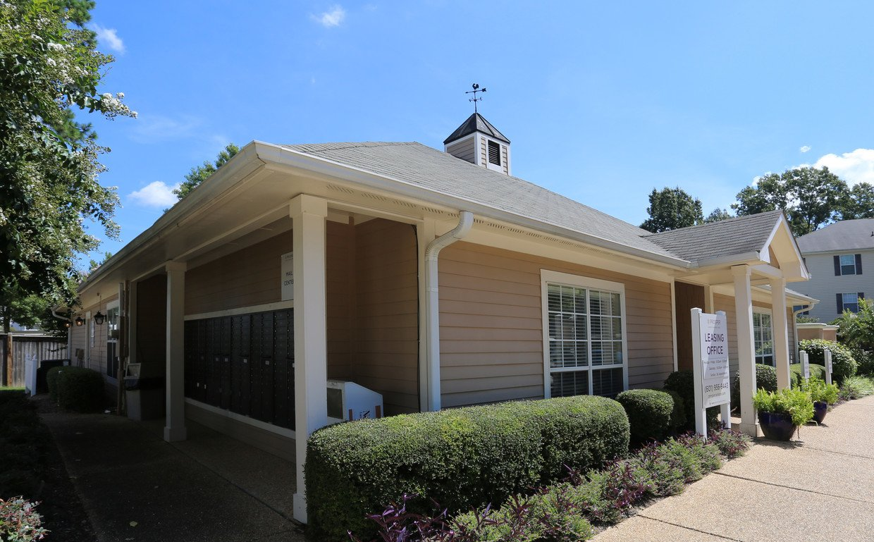 Interior and Exterior Photos of PROSPER Jackson Apartments in Jackson, MS