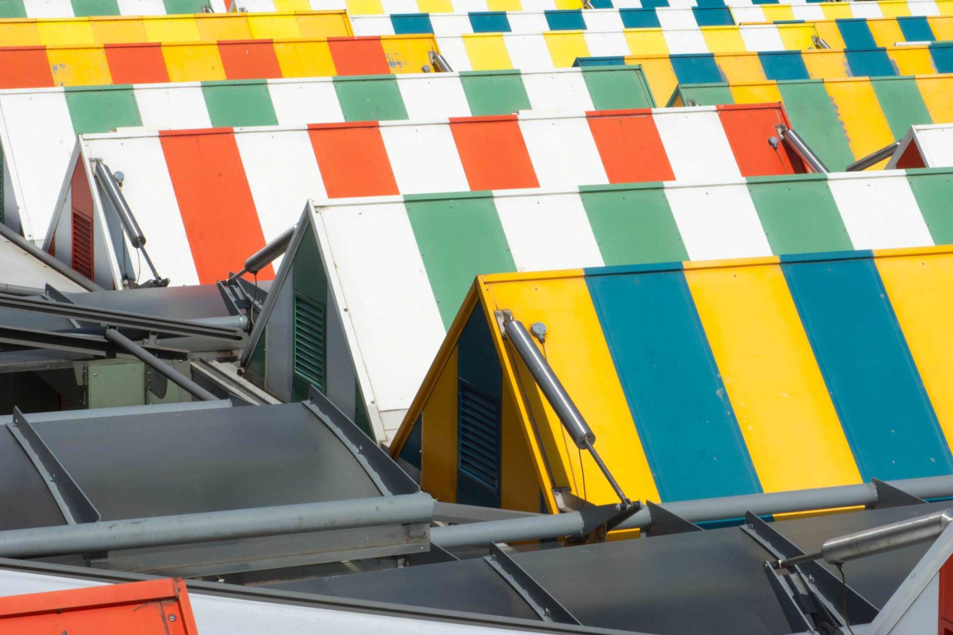 Custom Awning Manufacturers in Palm Beach Gardens, FL