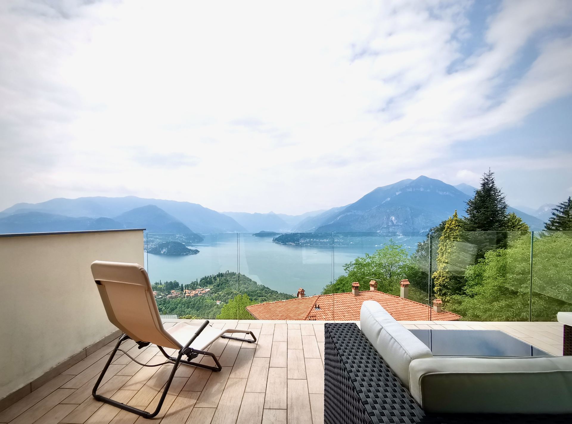 Holiday House rental Lake Como apartment Villa swimming pool