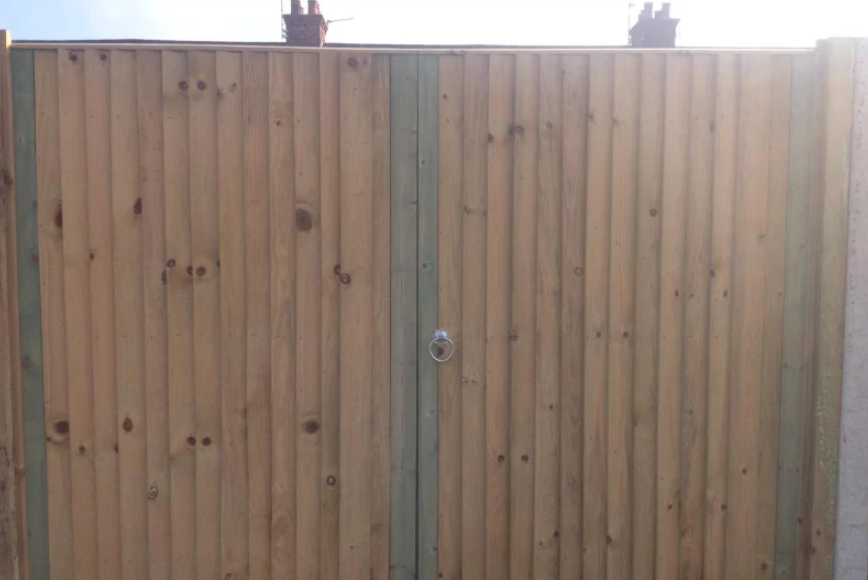 Domestic fencing Discount Fencing