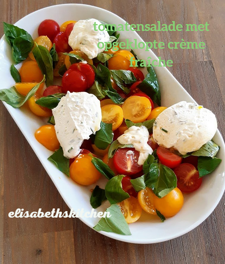 tomatensalade met opgeklopte creme fraiche