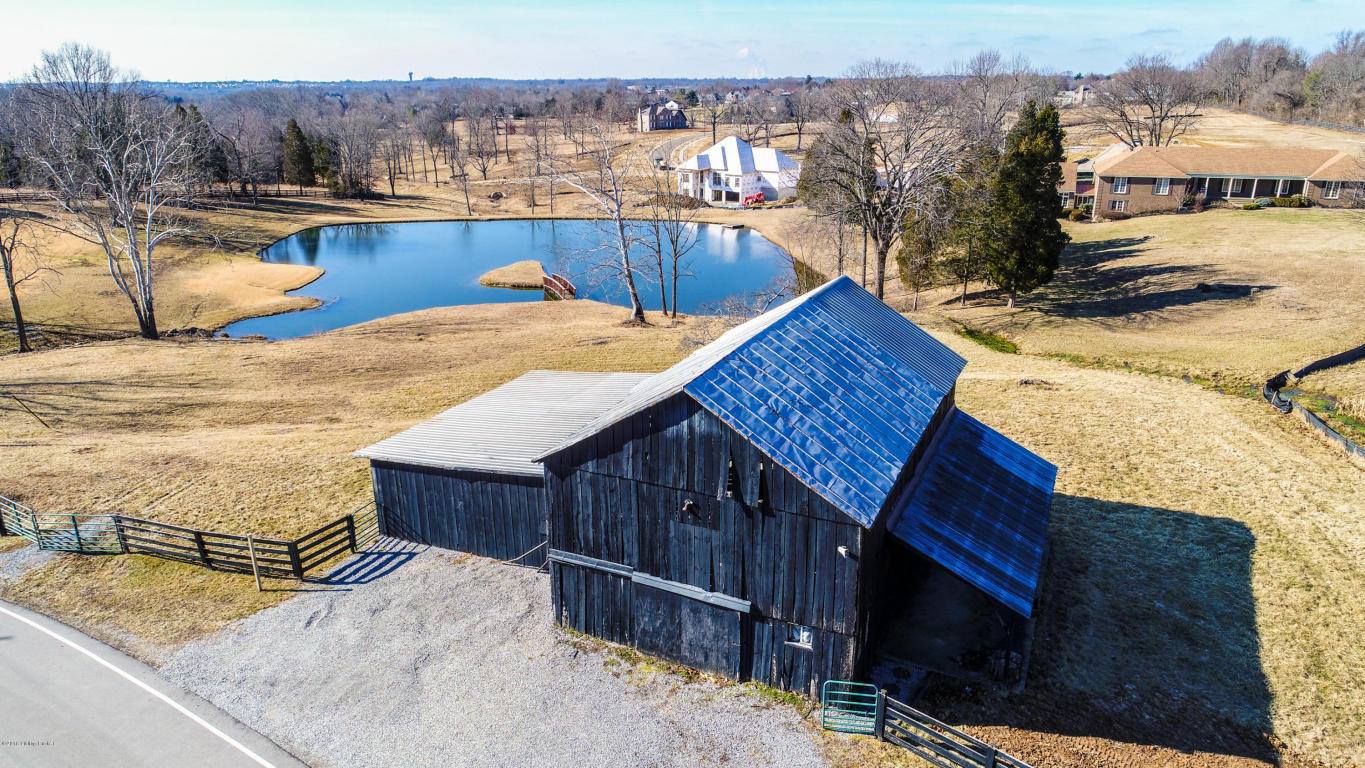 Dove Point Estates Custom Home Builder in Louisville