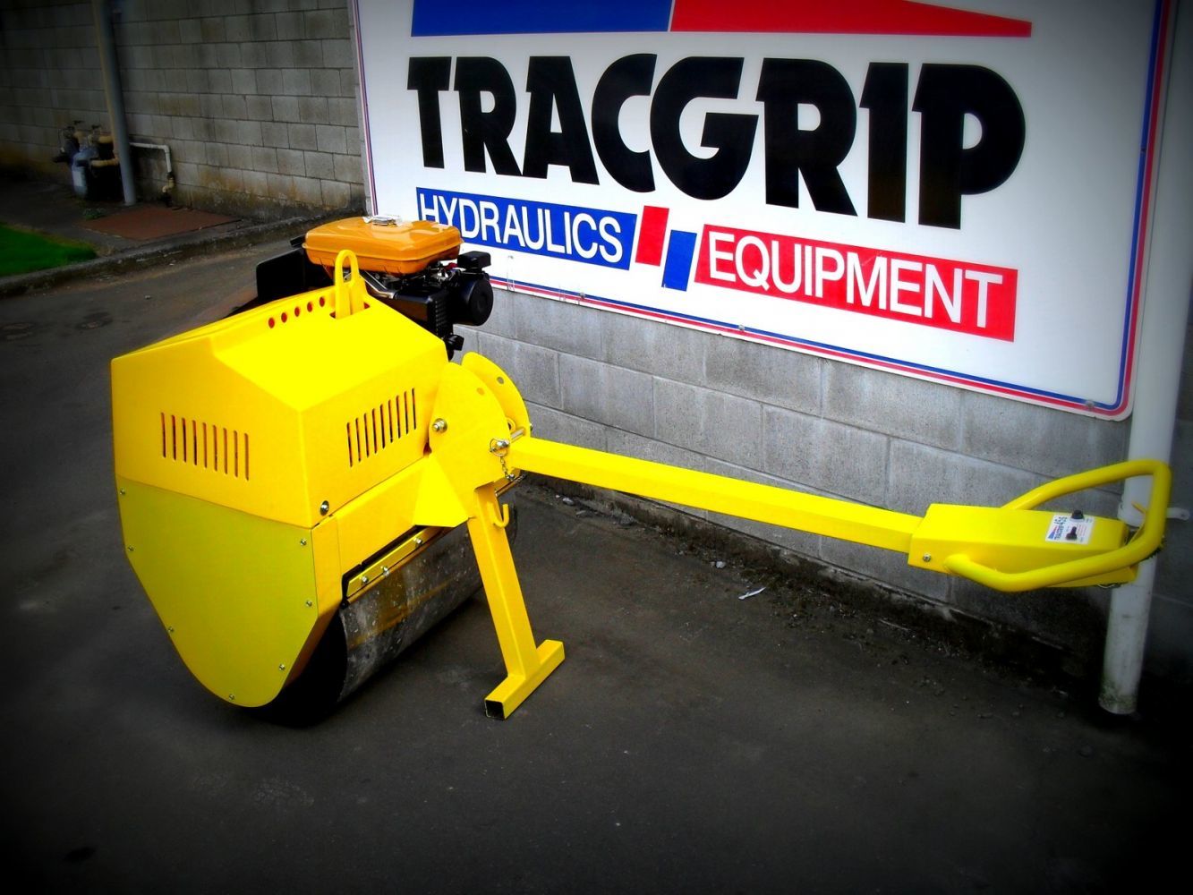 Tracgrip signage