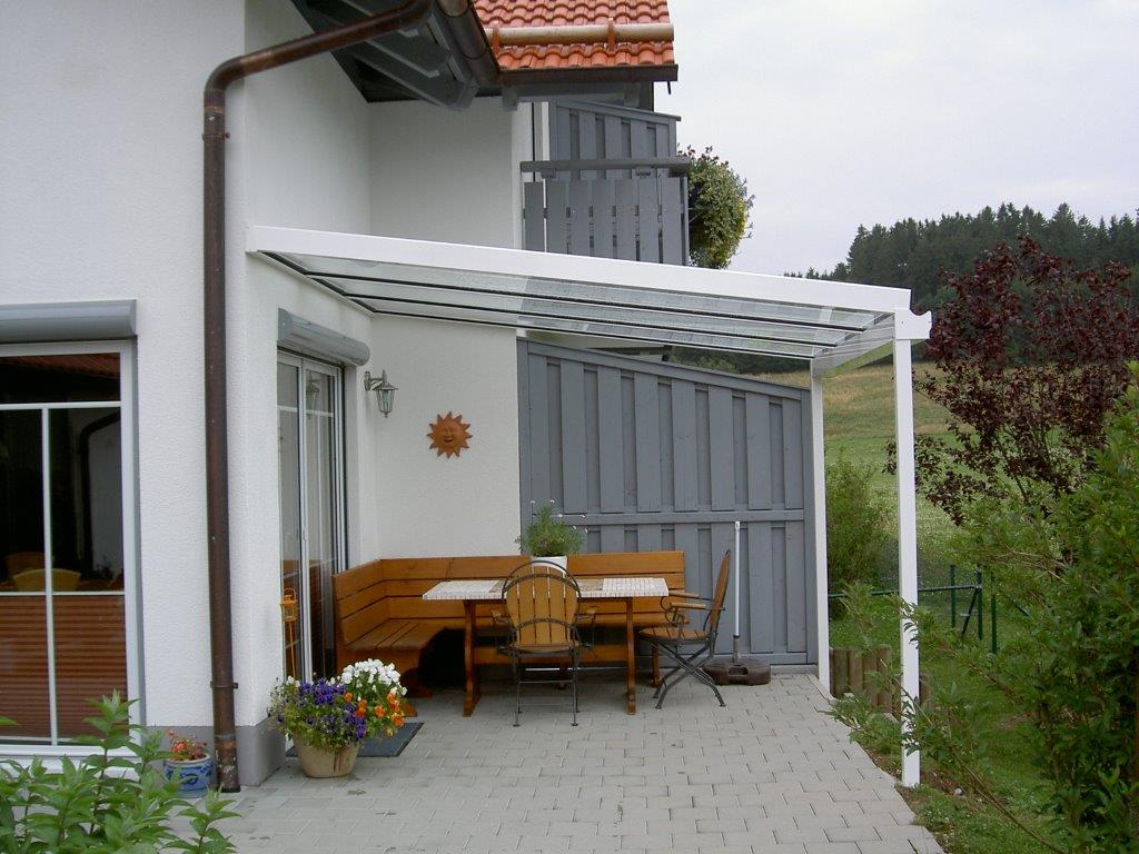 TERRASSENÜBERDACHUNGEN