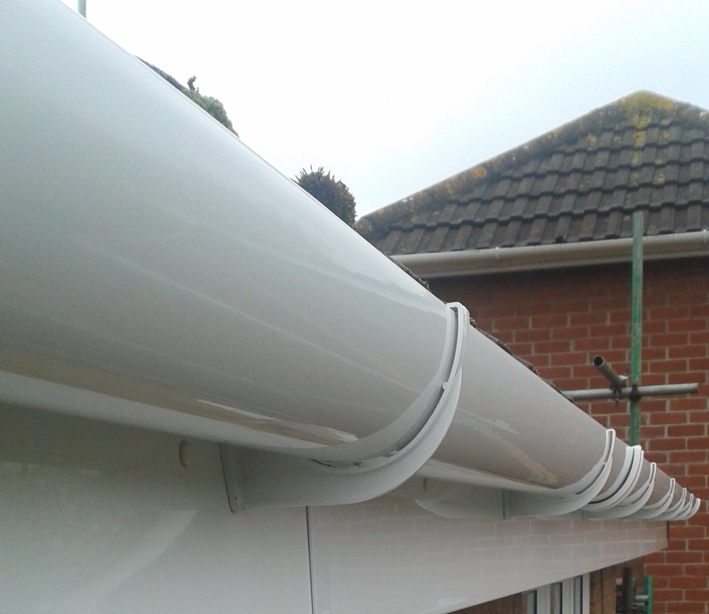 Canary Guttering Services | Replace, repair, clean | Norwich