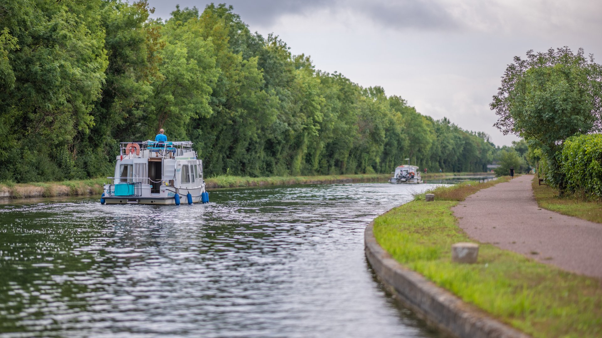 Balade à Pied Le Long Du Loing Le Loing et son canal
