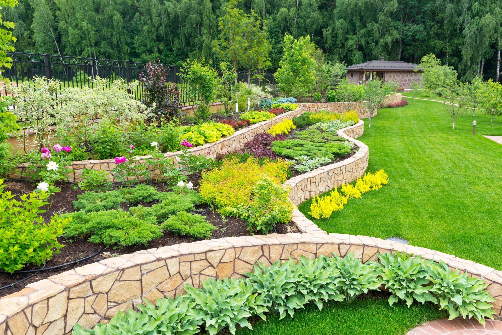 Landscaper in Salem, VA Zuniga Landscaping