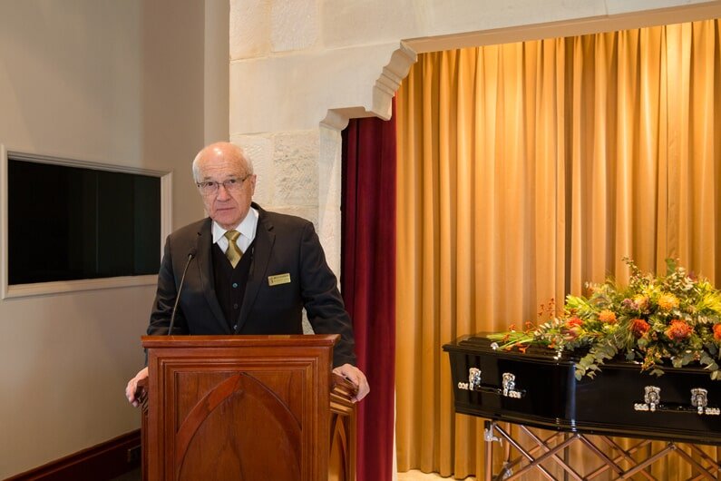 Preparation For Viewing | RJ Sidney Craig Funeral Directors