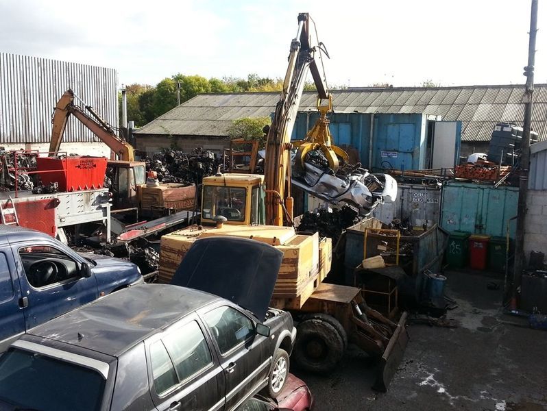 Car breakers yard Bits at Micks Ltd Nottingham