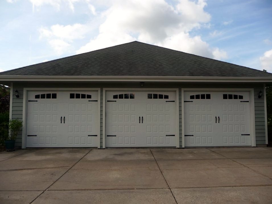 Garage Door Photos Milwaukee, WI Advance Overhead Door, Inc