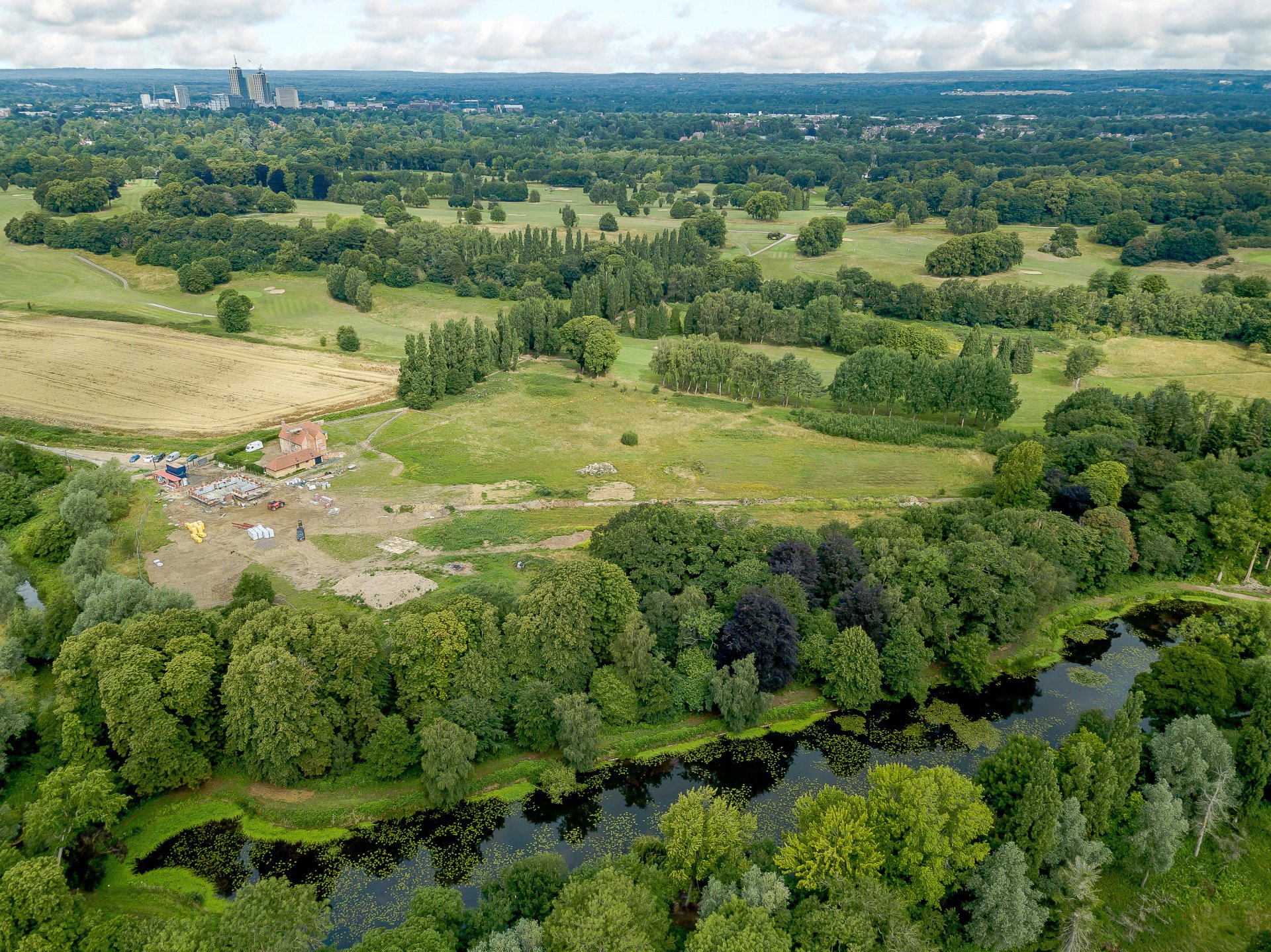 Roundbridge Farm, Woking development gets the go ahead