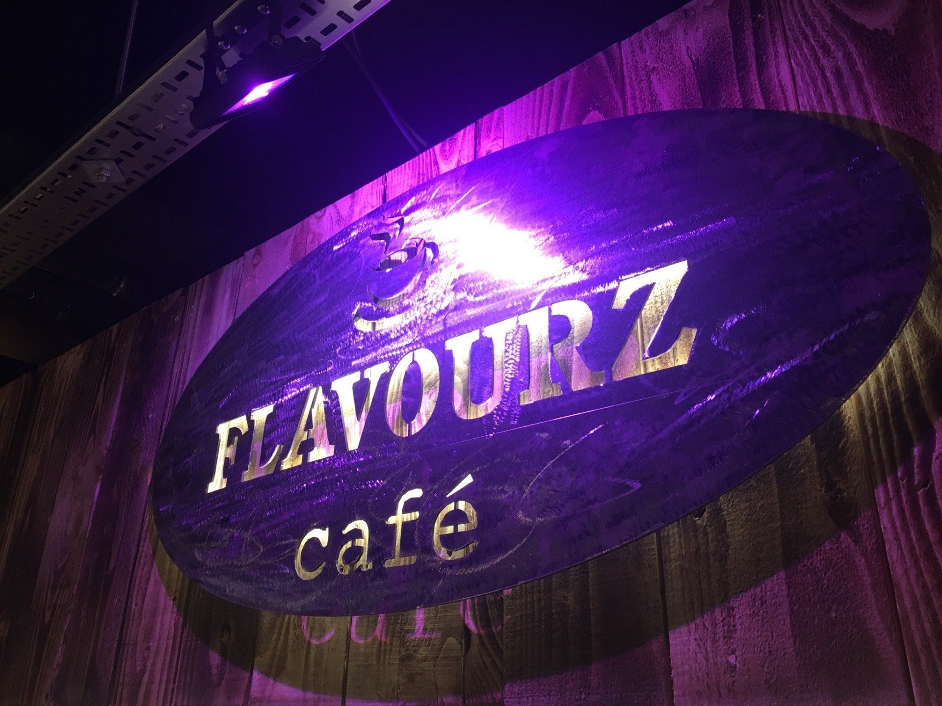 Café Flavourz Endeavour Building, Hull
