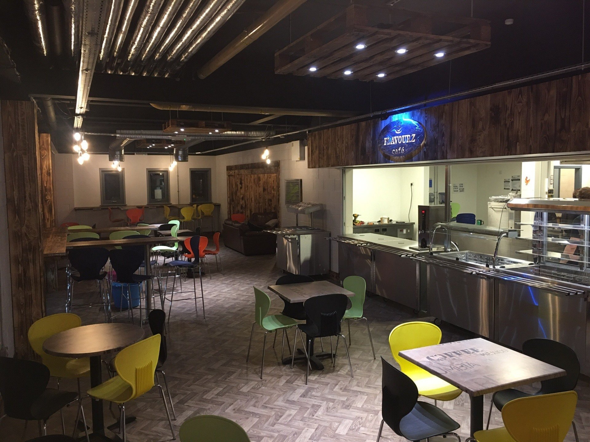 Café Flavourz Endeavour Building, Hull