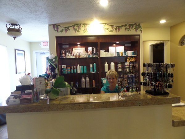 Beauty Salon | Apple Valley, CA | Le Chateau De Soul