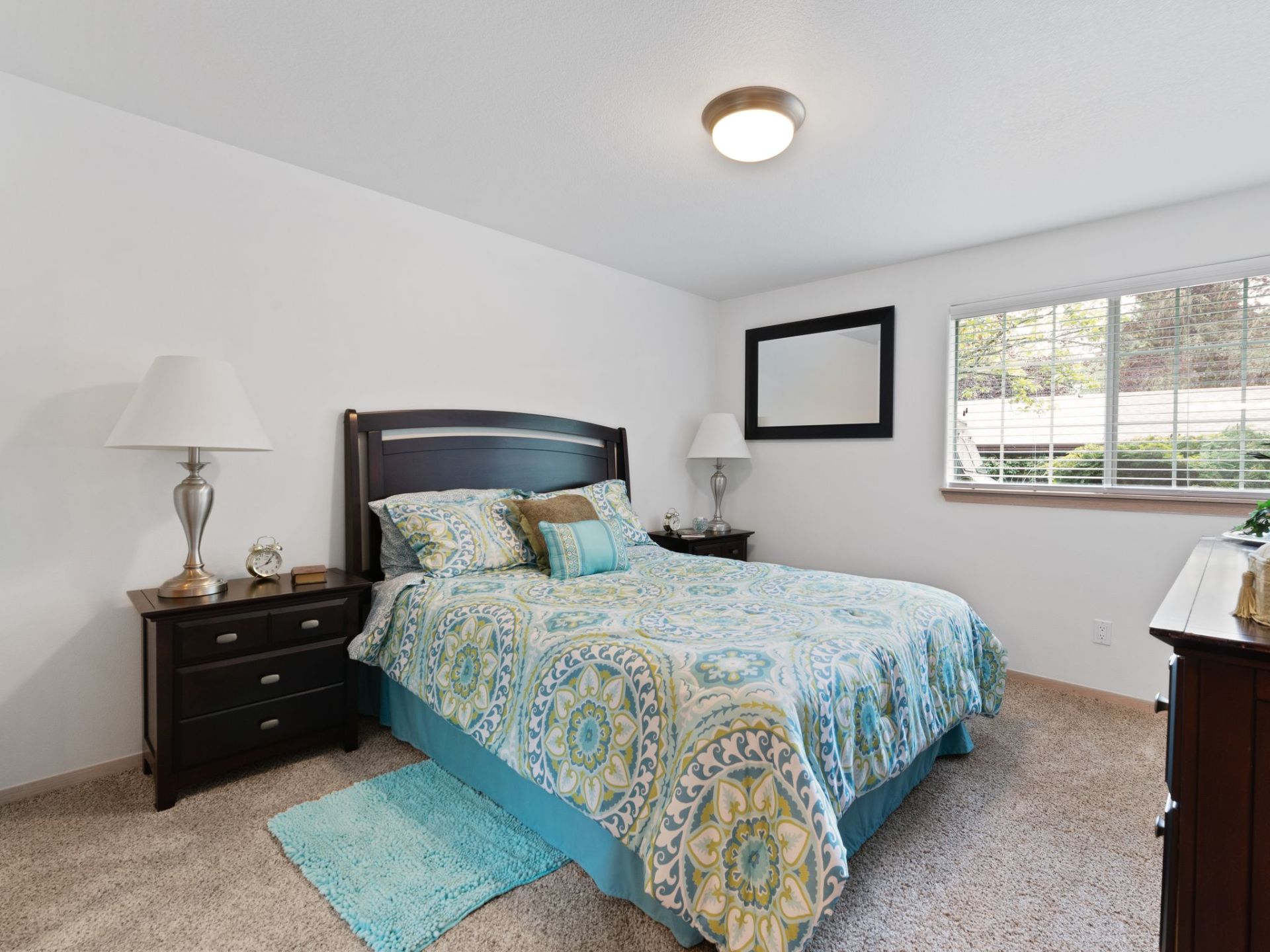 Heatherwood Spacious Apartments in Vancouver