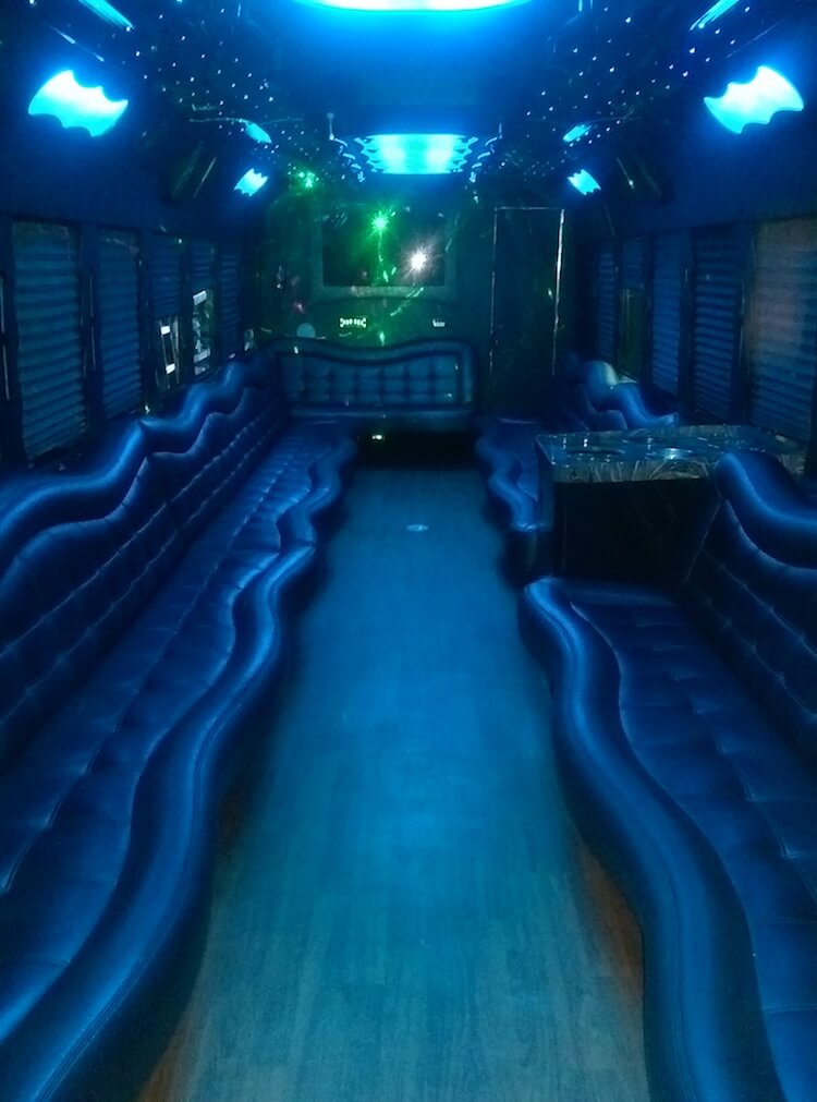 xtc chicago party bus
