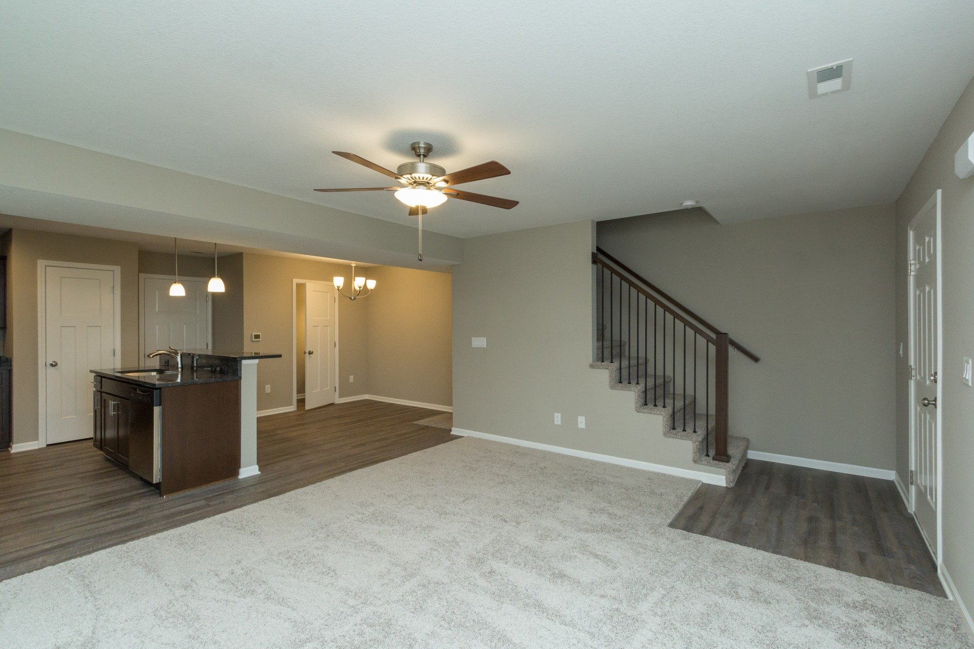 Delevan Townhomes DSM RENTAL