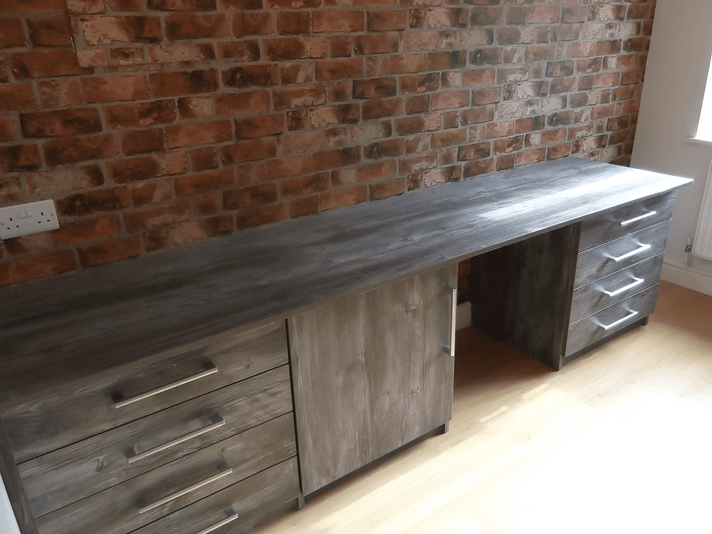 Customdesigned studies by Northampton Bedroom Company