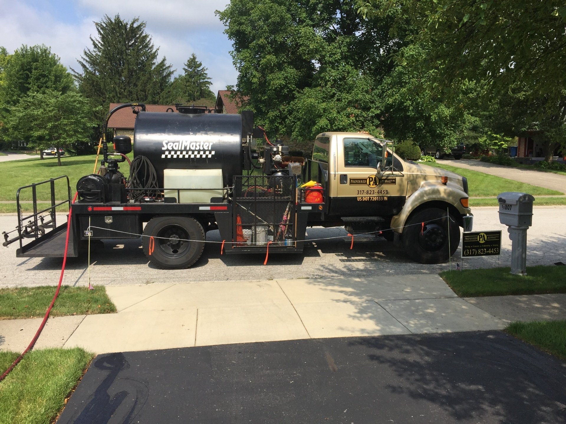 Asphalt Sealcoating Indianapolis, IN Preferred Asphalt