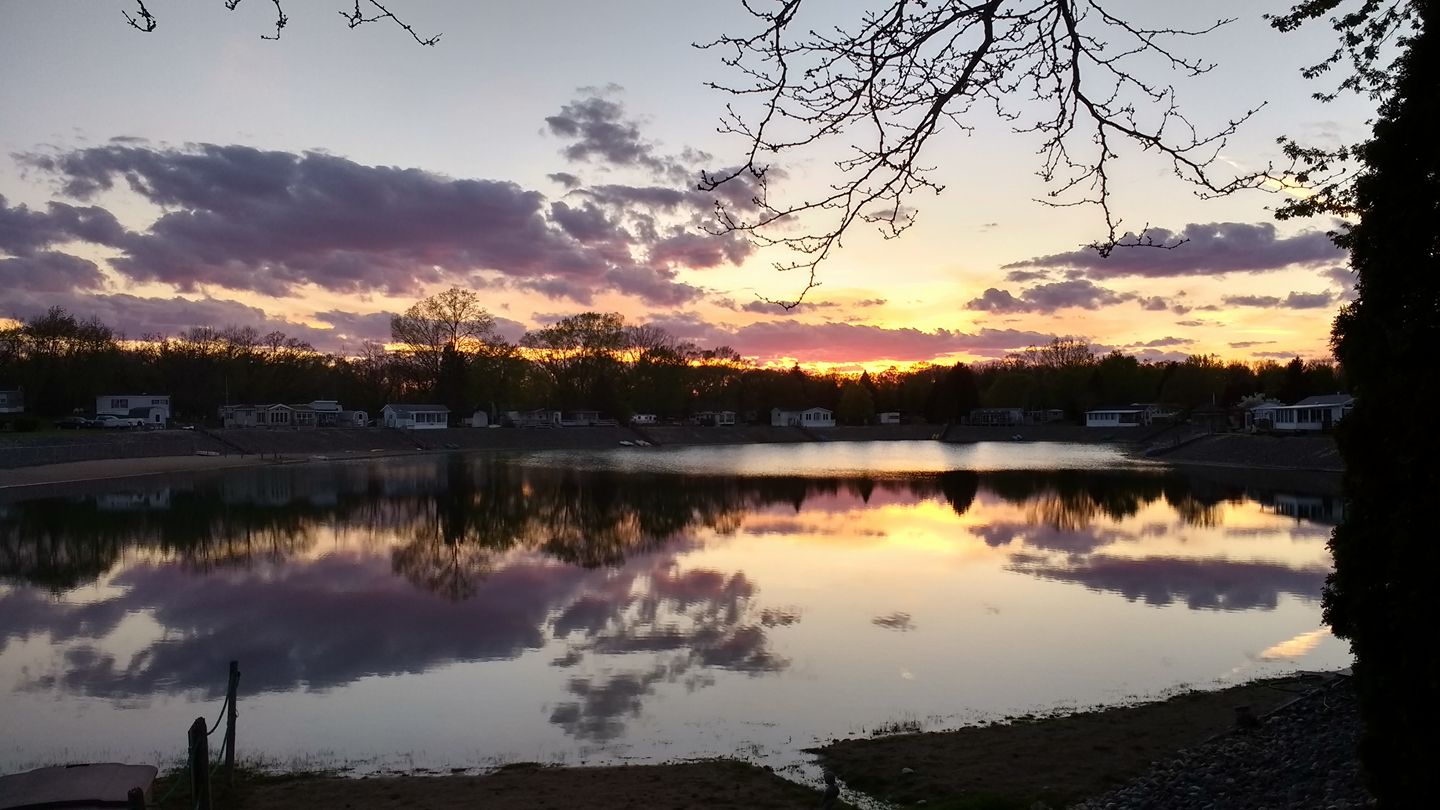 Willow Run Resort Gallery Elkhorn, WI