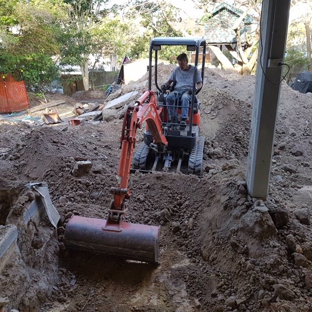 Sunshine Coast Mini Excavators Hire Skinny Diggers