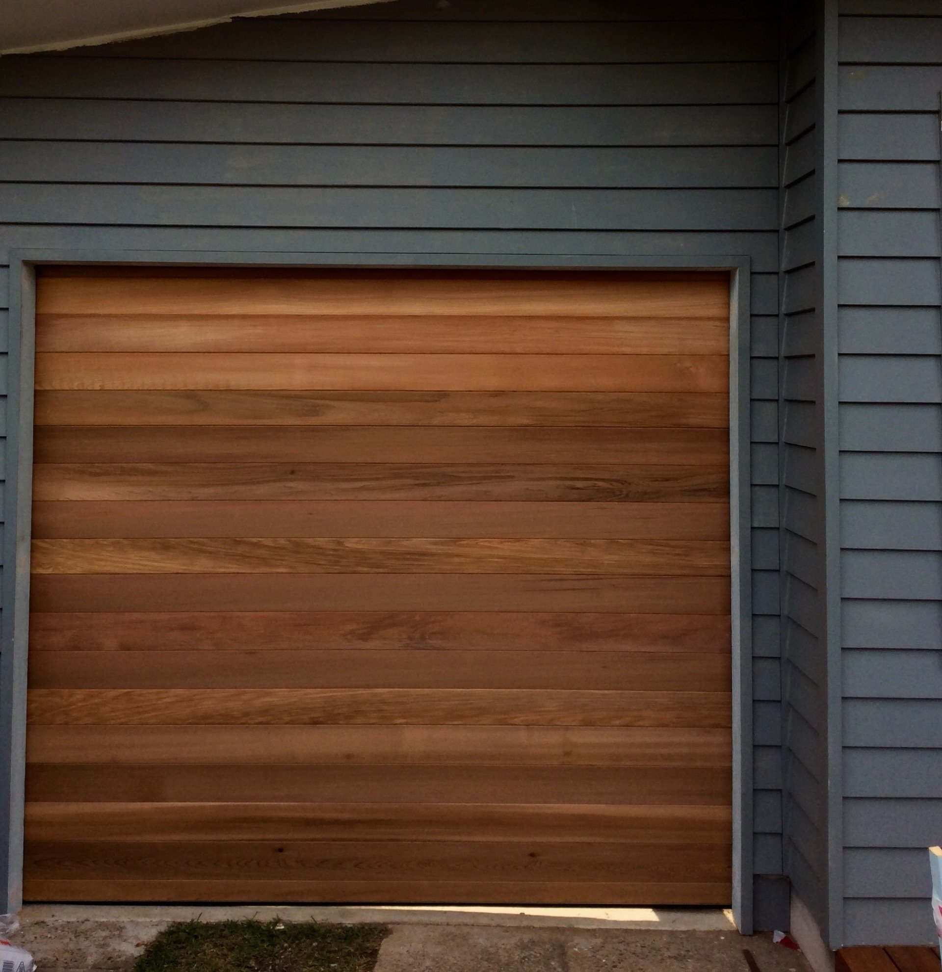 Services Shoalhaven, NSW J M Garage Doors