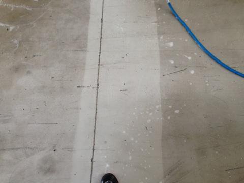 An example of the  improvement of pressure cleaning and degreasing the concrete at a factory and warehouse site in Melbourne.