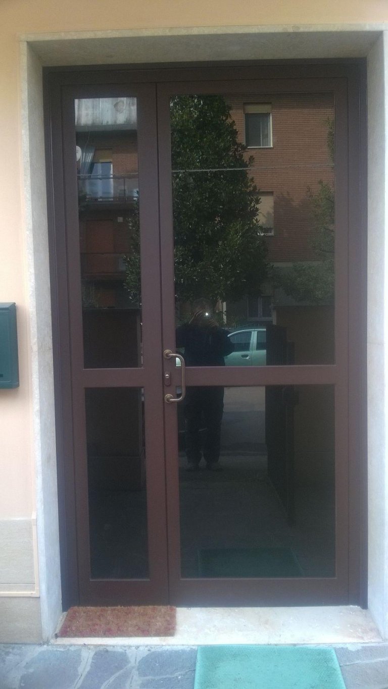 Porte a vetro condominiali modena fb di bizzarri franco Portoni per condomini