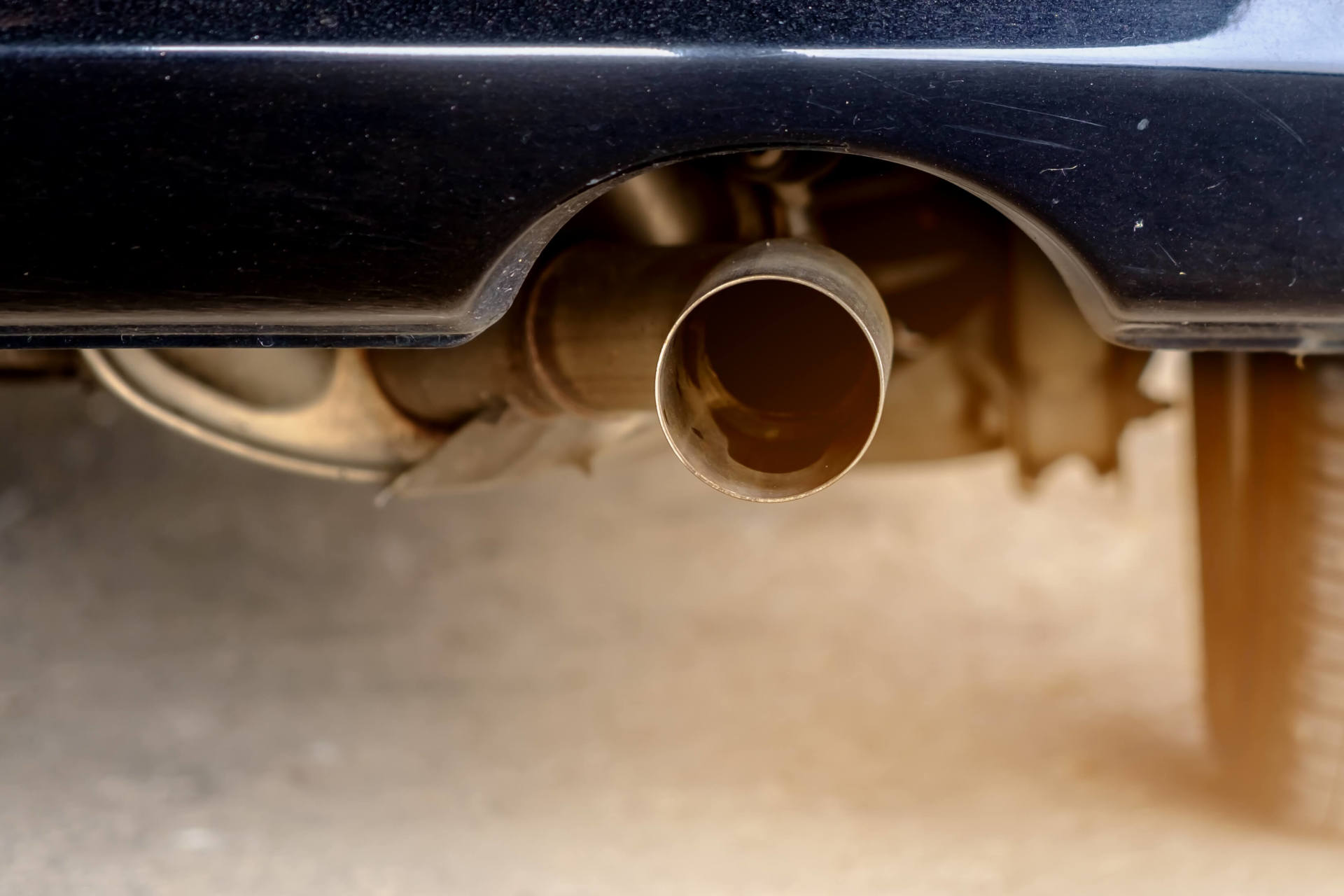 4 Exhaust Pipe Warning Signs