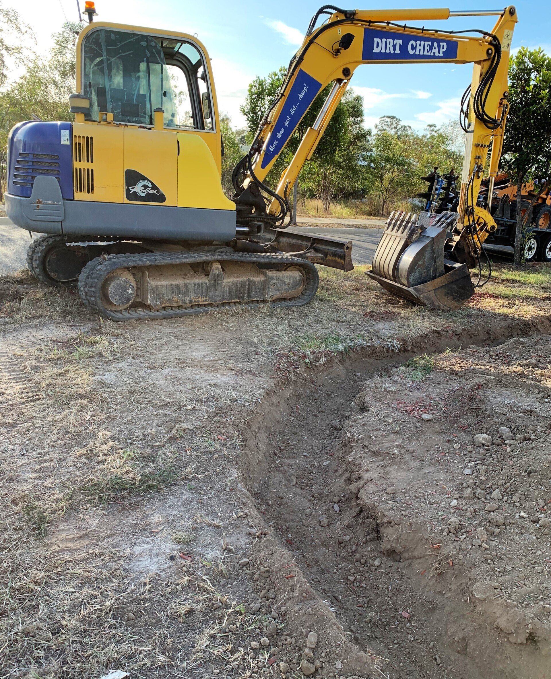 Equipment Hire in Gladstone Dirt Cheap